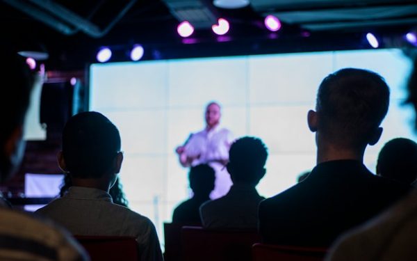 Comment organiser un séminaire d’entreprise à la Tour Eiffel ?